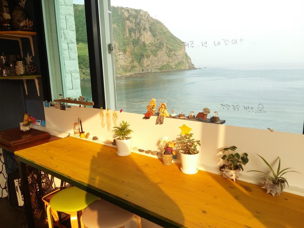 Nice View Guesthouse Seogwipo Exterior photo