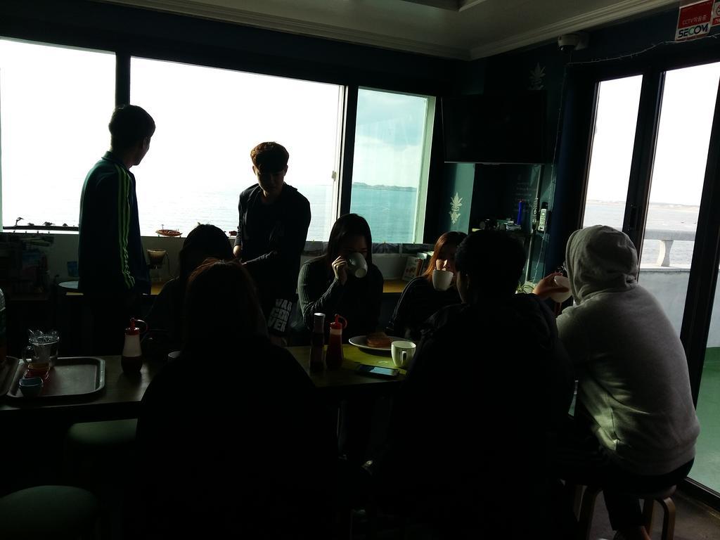 Nice View Guesthouse Seogwipo Exterior photo